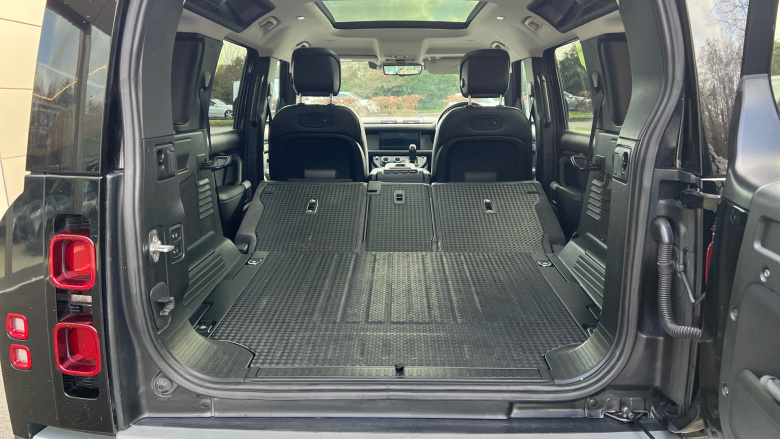 Land Rover Defender 2.0 D240 HSE 110 5dr Auto [6 Seat] Diesel Estate